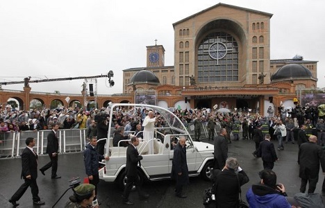 RECORD DE PEREGRINOS EN APARECIDA. El santuario brasileño que visitó el Papa Francisco a fines de julio, cerró 2013 con un notable incremento de visitantes