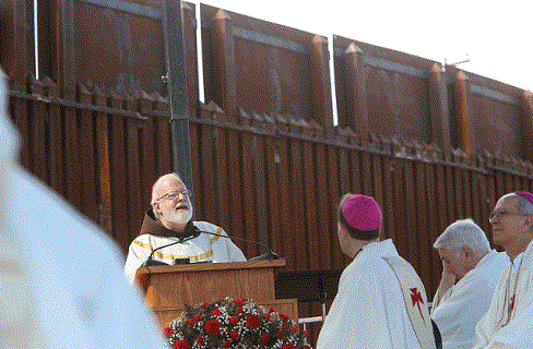 OBISPOS EN EL DESIERTO DE AMADO. Caminan como “inmigrantes clandestinos” para recordar las miles de víctimas de la “Lampedusa de América”
