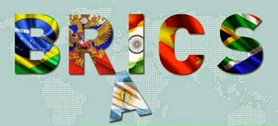 VAMOS DONDE NOS LLEVEN LOS BRICS. Los dados del “Nuevo Banco para el Desarrollo” ya echaron a rodar. Y lo harán también en América Latina