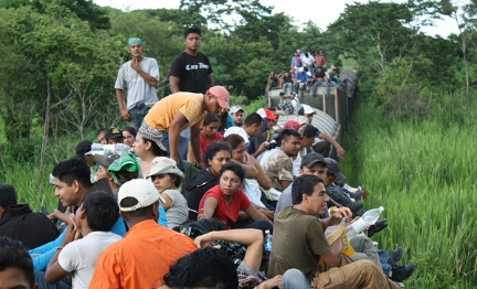 ACUERDO PARA DETENER LA BESTIA. Más controles para desalentar a los migrantes que llegan hasta la frontera aferrados al tren de la muerte