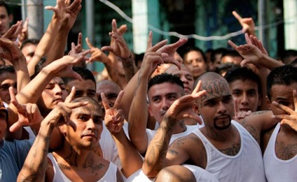 EL SALVADOR: LA IGLESIA VUELVE A INTENTARLO. Retoma el diálogo con las bandas juveniles. Sobre bases distintas a la tregua acordada en marzo de 2012