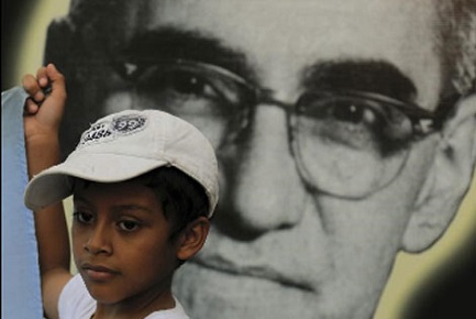 MONSEÑOR ROMERO SERÁ DECLARADO BEATO EL AÑO PRÓXIMO. La esperada noticia fue confirmada por su sucesor en San Salvador