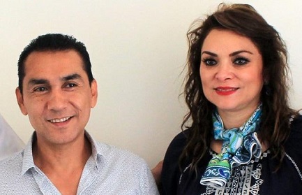 DESTINO EN PAREJA. De los altares, al barro. Sobre ellos pesa la acusación de ser los mandantes de la desaparición de 43 estudiantes mexicanos