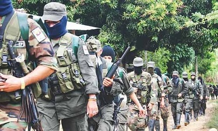 COLOMBIA Y LAS NEGOCIACIONES DE PAZ. Por qué un alto el fuego bilateral no es posible. El análisis de un ex guerrillero de El Salvador