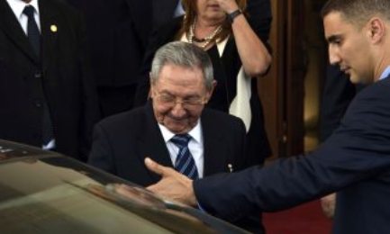 RAÚL CASTRO EN EL VATICANO 2. ¿Por qué el presidente cubano quiere encontrarse con el Papa Francisco antes de la visita del Pontífice a la isla?
