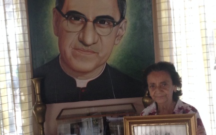 DE FIESTA “CIUDAD BARRIOS”, EL PUEBLO NATAL DE ROMERO. Una vigilia que los vecinos esperaban con ansiedad y que viven en medio de grandes transformaciones