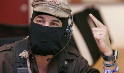 AUTOLIQUIDACIÓN DE UN MITO. Semana zapatista en el Chiapas mexicano. Con un anuncio sorpresivo: el subcomandante Marcos tira el pasamontaña