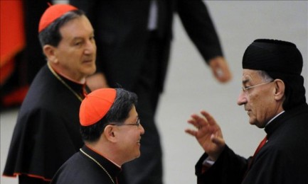 Rubén Salazar con el filipino Tagle
