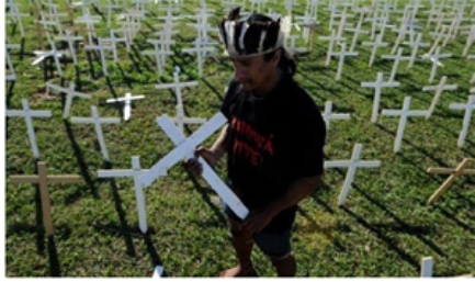 AUMENTAN LOS SUICIDIOS ENTRE LOS INDÍGENAS. Un informe presentado a los obispos brasileños habla de 135 casos en 2014, el número más elevado en 29 años