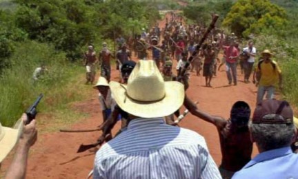 EN BRASIL SE MUERE POR LA TIERRA. 23 homicidios en el primer semestre de 2015 por conflictos en el campo