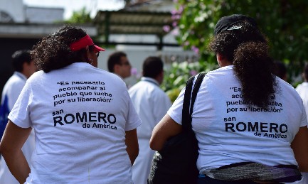 TRES MILAGROS PARA ROMERO. Es lo que afirma la Iglesia de El Salvador, que el 30 de octubre estará en Roma con una delegación de 500 personas para pedir su canonización