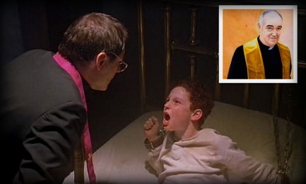 Un exorcismo en el cine. El sacerdote Juan Manuel Martín del Campo en el recuadro | Composición de Emiliano I. Rodriguez.