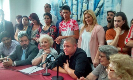 ARGENTINA: LLEGA EL “NIETO RECUPERADO” NÚMERO 119. La madre está viva y lo encontró 38 años después de su nacimiento. Fue secuestrada en junio de 1975 y puesta en libertad dos años después