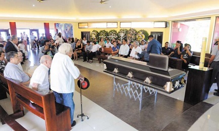 IN MORTE DE UN JESUITA. Fernando Cardenal, una vida entregada por Nicaragua. Con él desaparece uno de los alfabetizadores más grandes de América Latina
