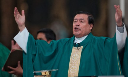 DESMENTIDAS MEXICANAS. El cardenal Rivera Carrera no participó en las críticas contra el Papa “mal aconsejado”. El director del semanario “Desde la fe” escribe a Vatican Insider