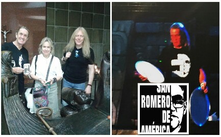 El baterista Nicko McBrain y el guitarrista Janick Gers en la cripta. A la derecha McBrain en el escenario con la camiseta “San Romero di America”