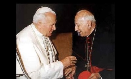 Monseñor Laghi con Juan Pablo II