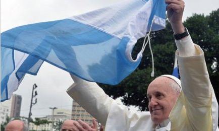 LA GRIETA. Grandes debates en el país del Papa por las figuras políticas y sociales que recibe en el Vaticano, en una actitud que pretende encasillar y usar a Francisco