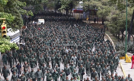 LA GRAN MAYORÍA DE LOS VENEZOLANOS APOYA UNA MEDIACIÓN DEL PAPA. Más del 80% es favorable, la considera eficaz y piensa que Francisco es “independiente”