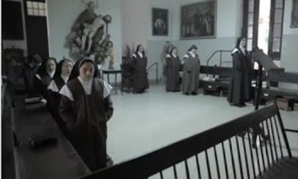 LAS FABRICANTES DE HOSTIAS DE CUBA. Son quince monjas contemplativas, y producen millones por año para toda la Isla