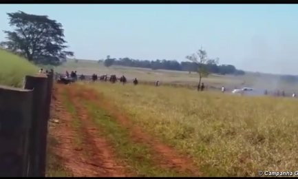 SICARIOS CONTRA INDIOS. Nuevo ataque contra una comunidad guaraní de Brasil, el último de una serie de intimidaciones violentas contra la tribu. El asalto documentado en un video