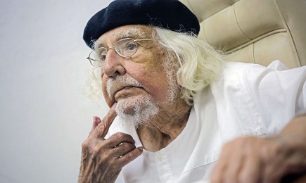 Ernesto Cardenal, monje y poeta de noventa y un años