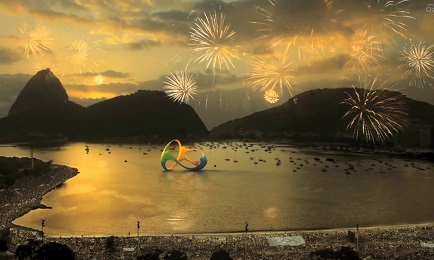 Reflectores encendidos en Río de Janeiro