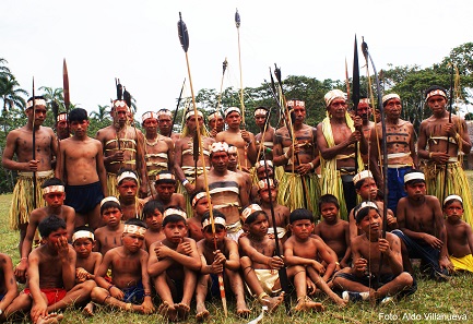 Indígenas Matsés de Sierra del Divisor, en la frontera entre Perú y Brasil