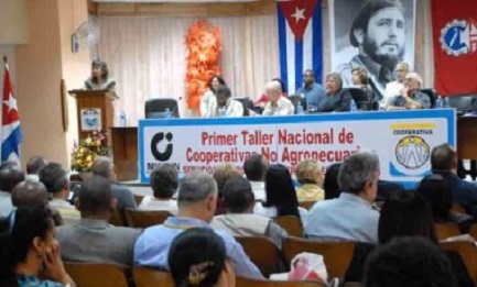 CUBA. ESCUELA DE COOPERATIVISMO. El gobierno registra casi 400 cooperativas en actividad y convoca el Primer taller nacional de cooperativas no agropecuarias