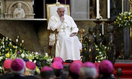 ¿TE ACUERDAS DE CUANDO VINO EL PAPA? A un año del viaje a México, los comentarios se dividen. Para el principal diario del país los obispos hicieron oídos sordos