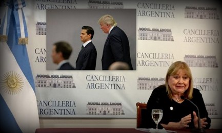 La Ministra de Relaciones Exteriores argentina Susana Malcorra. En el recuadro, el presidente de México Enrique Peña Nieto con el presidente estadounidense Donald Trump a sus espaldas