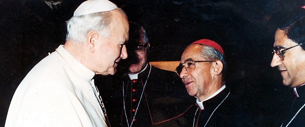 El futuro beato con Juan Pablo II