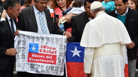 EL PAPA EN CHILE. DE QUÉ DESEAN QUE HABLE. Una encuesta de la Universidad de Valparaíso registra las expectativas de los jóvenes chilenos