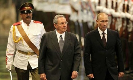 El presidente ruso Vladimir Putin y Raúl Castro (EFE Archivio)