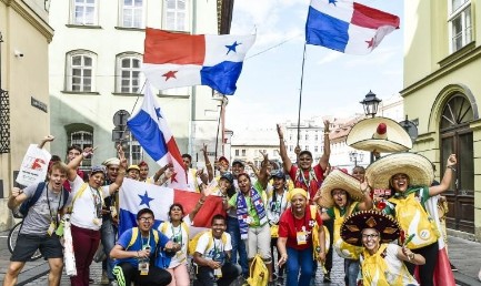 TRAS EL PAPA, LA AVALANCHA. La Jornada Mundial de la Juventud en Panamá ya recibió el primer inscripto: Francisco. Y otros 40.000 se anotaron inmediatamente para el evento de enero de 2019