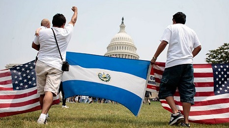 AUGE DEL ESPAÑOL EN ESTADOS UNIDOS. Un importante estudio señala que el 85 por ciento de los hispanos habla en español a sus hijos