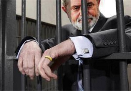 ¿QUIÉN PUEDE ENCERRAR A LULA? “Aunque la Justicia lo condenara por corrupción, la aguja de la balanza se inclina a su favor en el imaginario social popular”