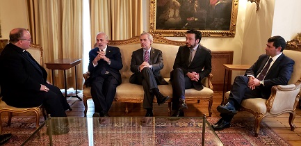 En la foto, Mons. C. Scicluna junto al Fiscal Nacional Jorge Abbott y los Fiscales regionales Raúl Guzmán, Emiliano Arias y Mauricio Richards