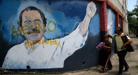 El mural pintado delante de un ministerio de Managua (Foto Reuters)
